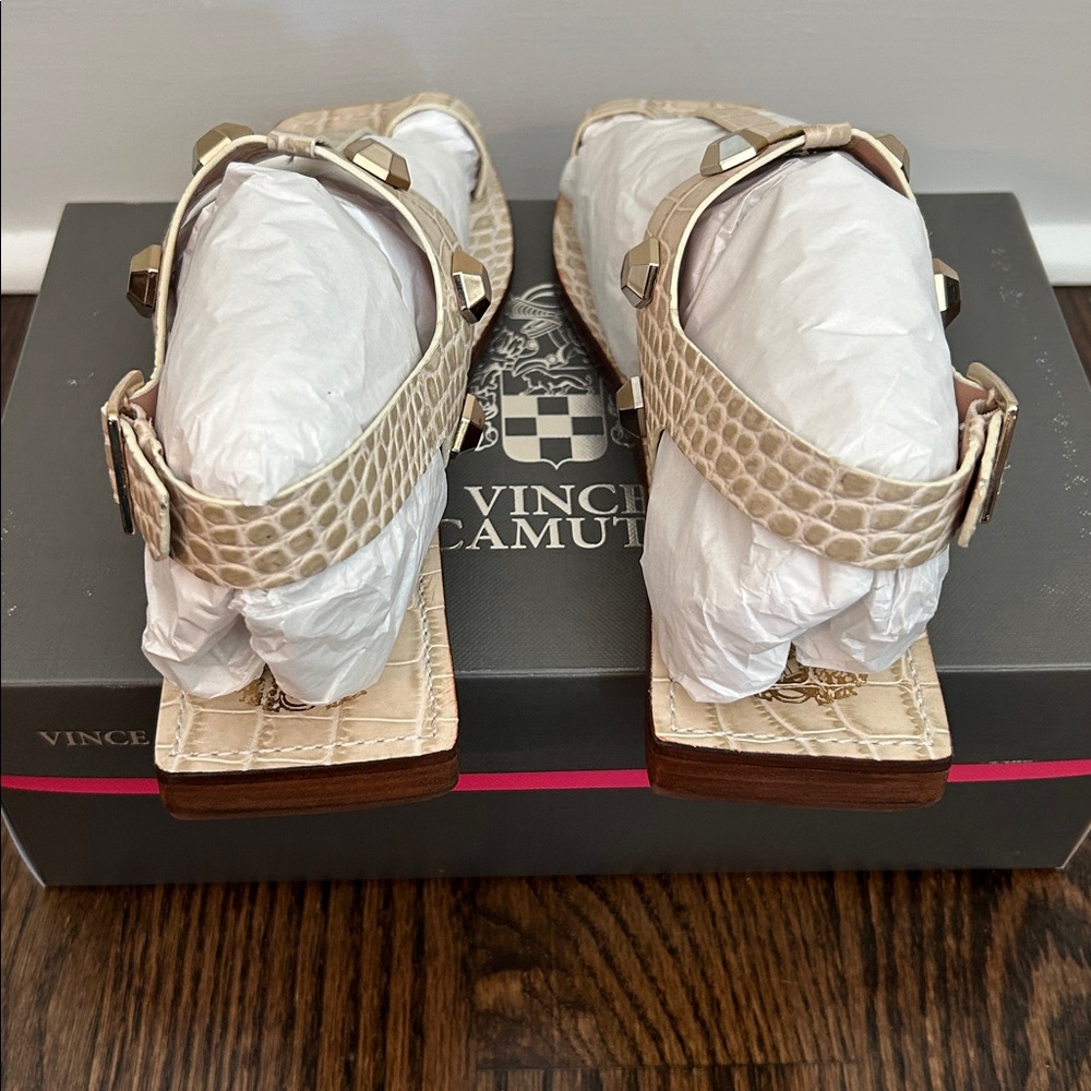 Vince Camuto VC-Dailette Summer Sandal - Picture 4 of 9